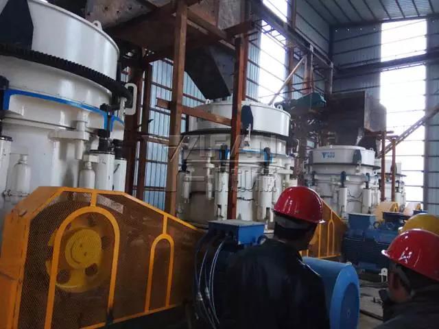 圓錐破碎機(jī) 圓錐破碎機(jī)