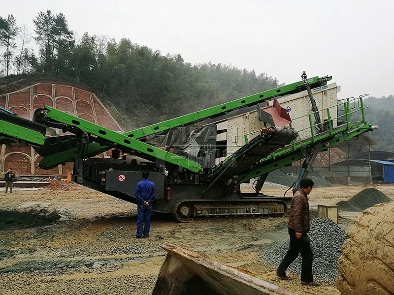 履帶反擊破碎篩分站生產線現場一 履帶反擊破碎篩分站生產線現場一