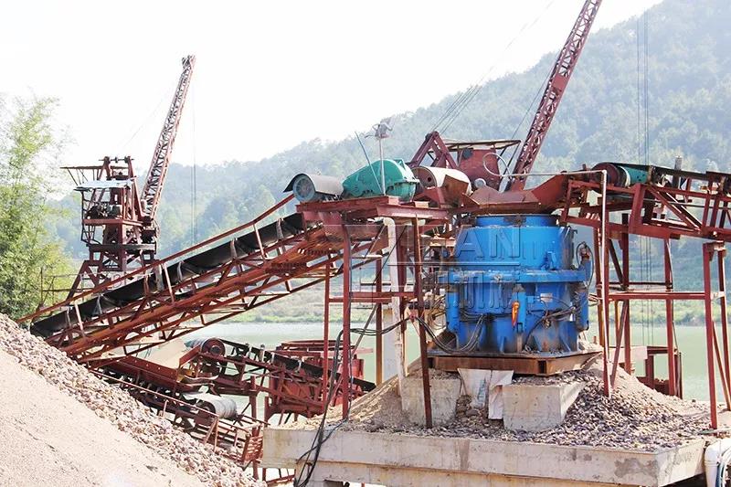 河卵石生產線現場圖一 河卵石生產線現場圖一