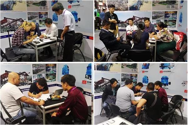 一帆機械展會客戶咨詢現場 一帆機械展會客戶咨詢現場